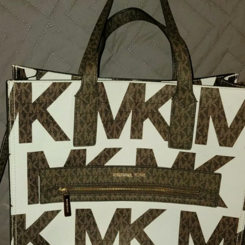 Authentic Michael Kors Large Kenley Optic White Brown tote  purse shoulder bag